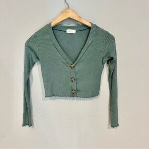 Altar’d State woman’s green cropped v neck rubbed button up cardigan size XSmall